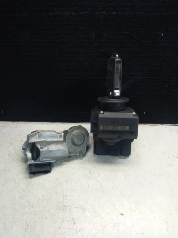 HVW9065452508 HVW9064620030 IGNITION SWITCH FOR VW CRAFTER