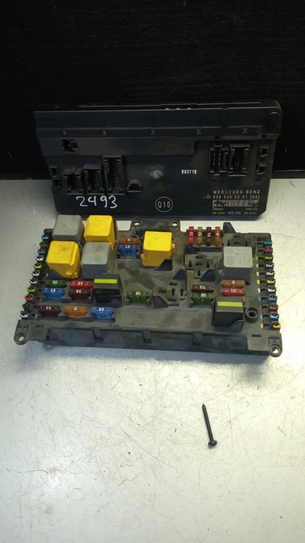 6395450201 A6395450401 MB fuse box & SAM unit