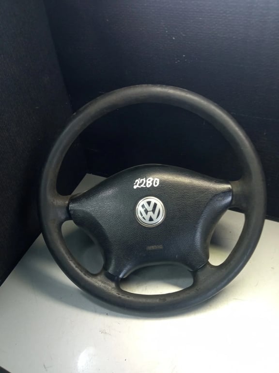 305264520 A9064640201  STEERING WHEEL FOR VW