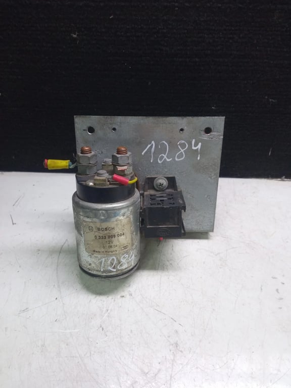 0333009004 Genuine Marcedes-Benz Sprinter Starter Solenoid