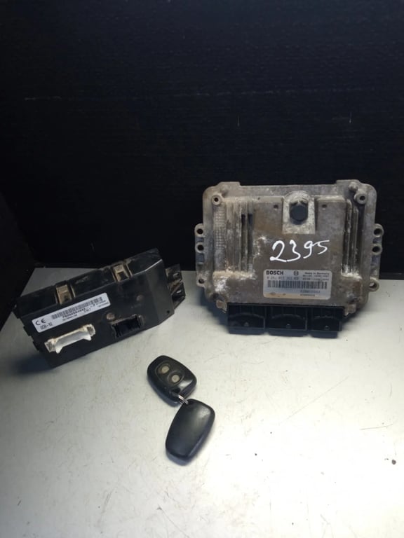 0281013363 8200635663 P8200584663 ECU for RENAULT