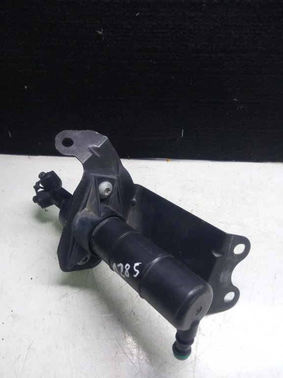 A9068690214 A9068600247 headlight washer spray nozzle