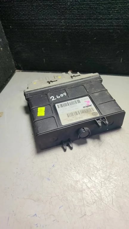 09B927750L 310369W073 3S961862E ECU for VW
