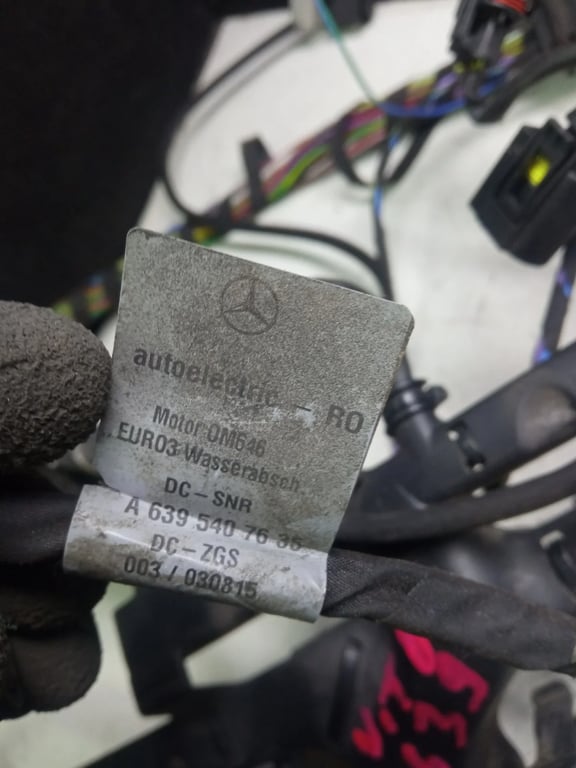 A0001501415 A6395407635 A6390017099 MB engine wiring harness
