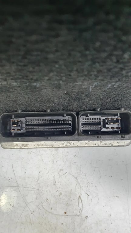038906012CL 0281010380 28SA5110 ECU for VW
