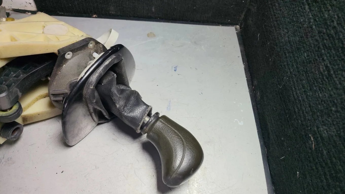 A6395450432 A6395450432 A6392670064 MB VITO switching lever