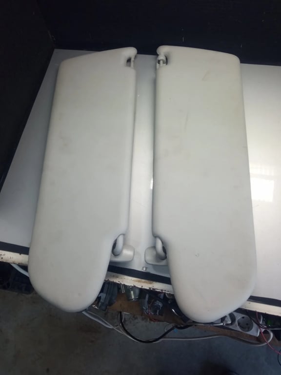 7H0857552C 7H1857551R SUN VISOR for VW T5