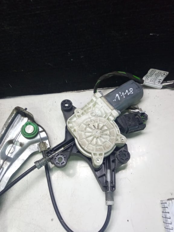 A6395406809 928794-101 774-60265-01 MB Window Regulator