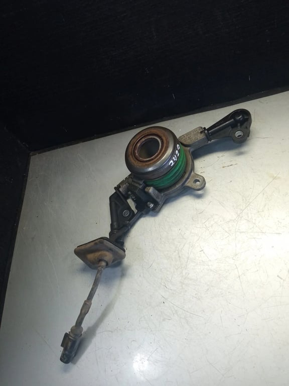 A0002541708 CLUTCH RELEASE BEARING SLAVE CYLINDER for MB