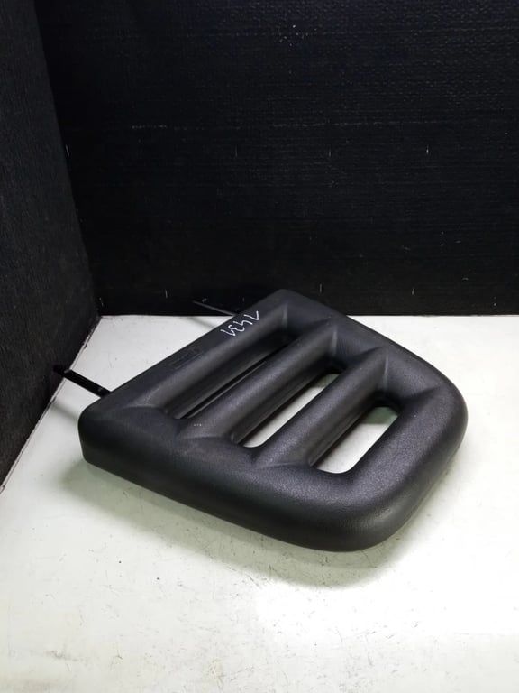 IVECO DAILY HEAD REST PASSENGER SIDE FRONT 2.3 DIESEL 2011