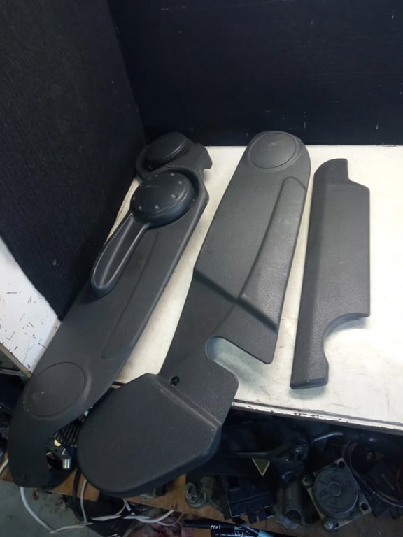 A0009122923 A0009122523 A0009121823 SEAT COVER FOR MB