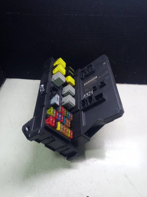 A9069006701 A9065454301 MB fusebox & sam control module