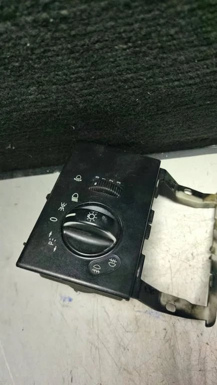 A6395450204 HEADLIGHT SWITCH for MB VITO