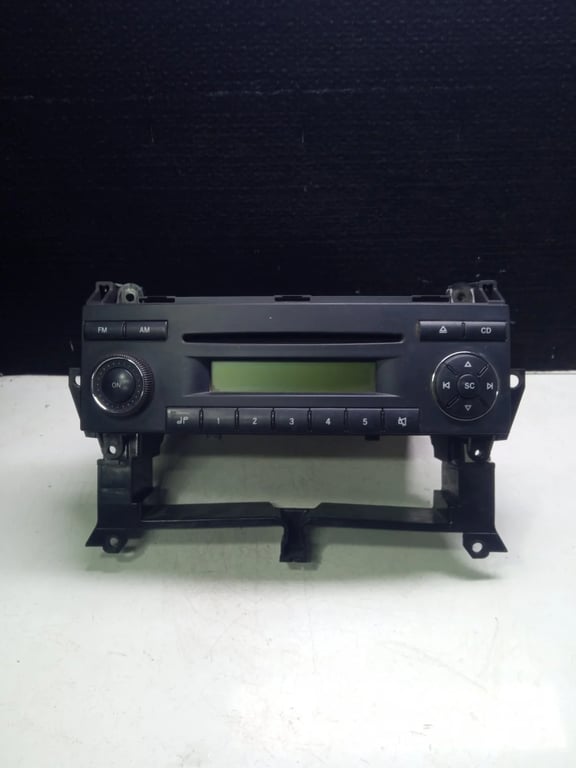 A9068200886 A6396891031 radio player with mount bracket for MB