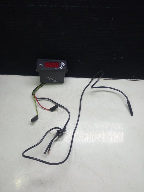 Lae Electronic MT11 L3D Digital Thermostat Controller