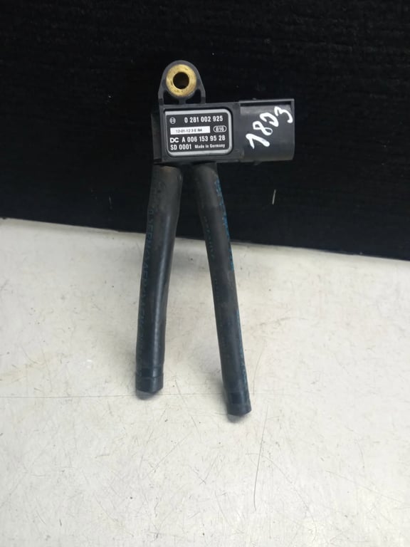 0281002925 A0061539528 DPF EXHAUST AIR PRESSURE SENSOR MB