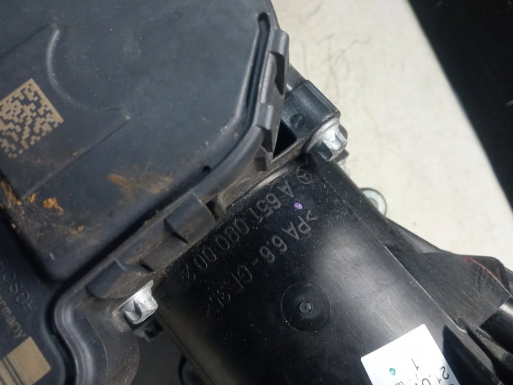 A6510900070 A6510900028 A6510901437 THROTTLE BODY for MB