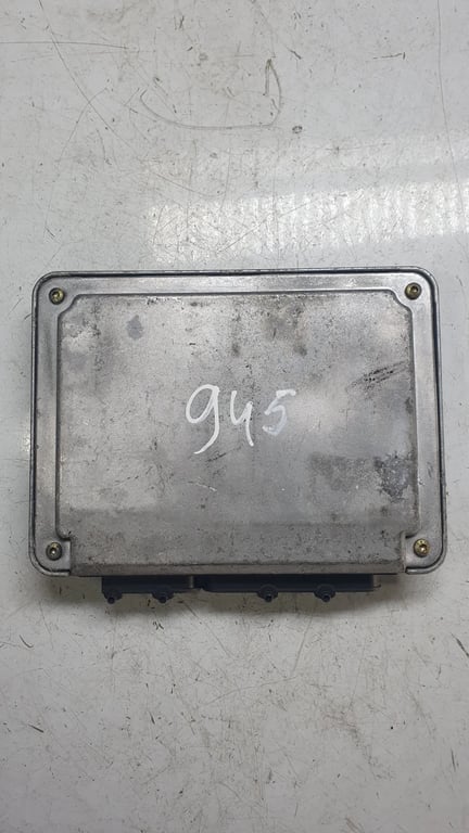 071906018R 0261206176 26SA5483 ECU for VW