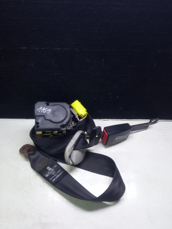 7H0857806FRAA seatbelt for VW