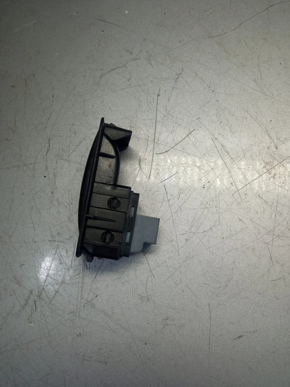 7H5959539 7E0959855 Switch window single VW T5 Transporter