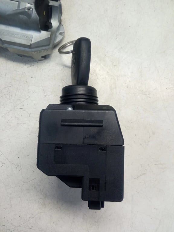 A6461503279 0281011934 2095452308 A2034621130 ECU for MB