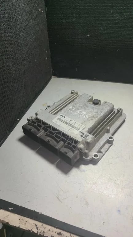 0281016807 237100718R 1039S39296 ECU for NISSAN RENAULT