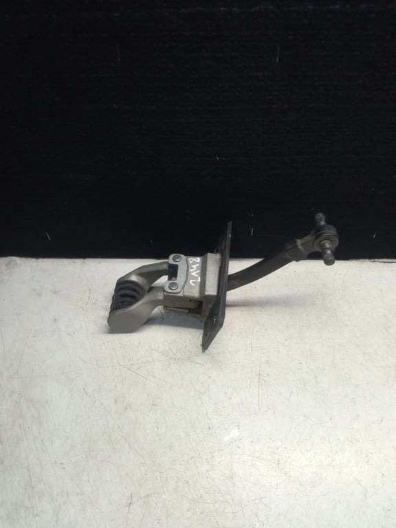 7H0827794G 7H0827786A REAR WING DOOR RIGHT CATCH for VW