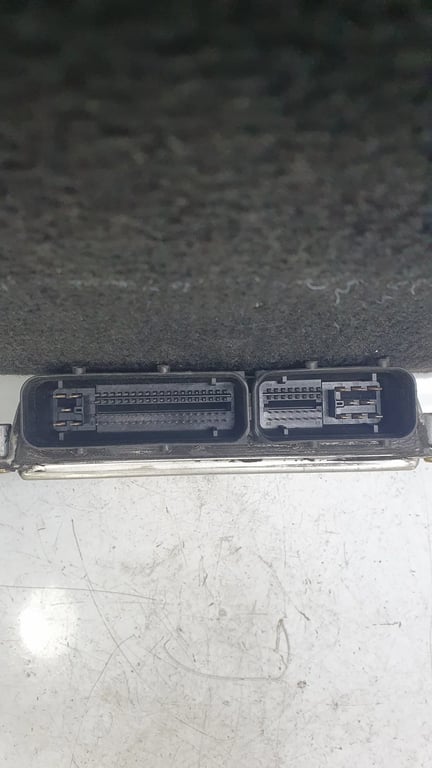 8E0909557J 0261207977 1039S01316 ECU for AUDI A4