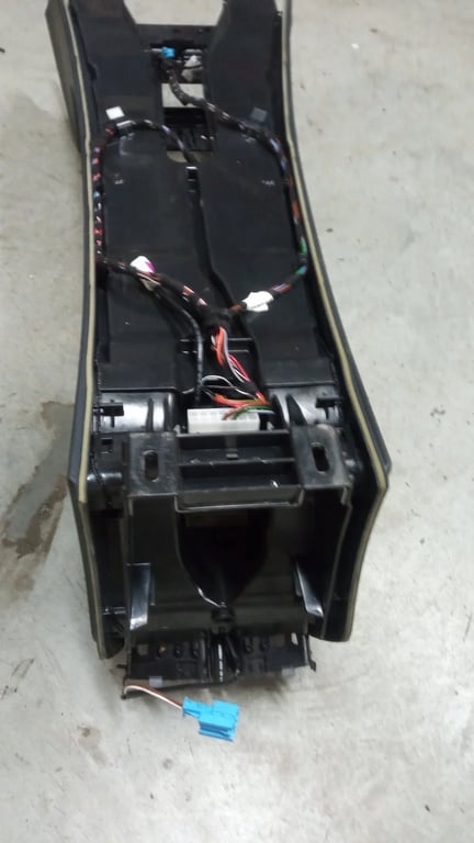 0005745021 DBAE534112 for Mercedes-Benz E  2013 Center console