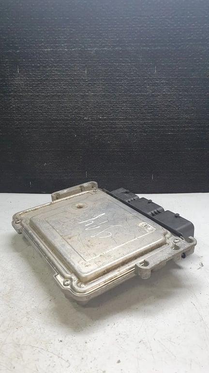 0281030193 C1B1-12A650-AF ECU for FORD FIESTA