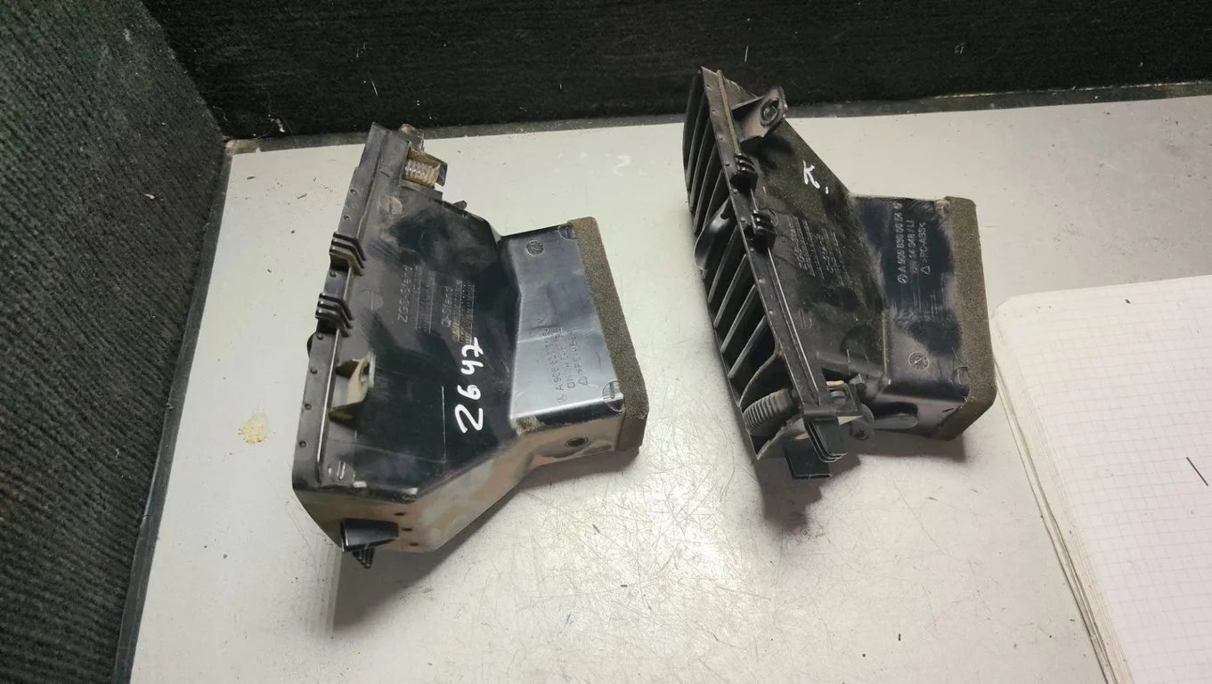 A9068300054 A9068300154 AIR VENTS for MB