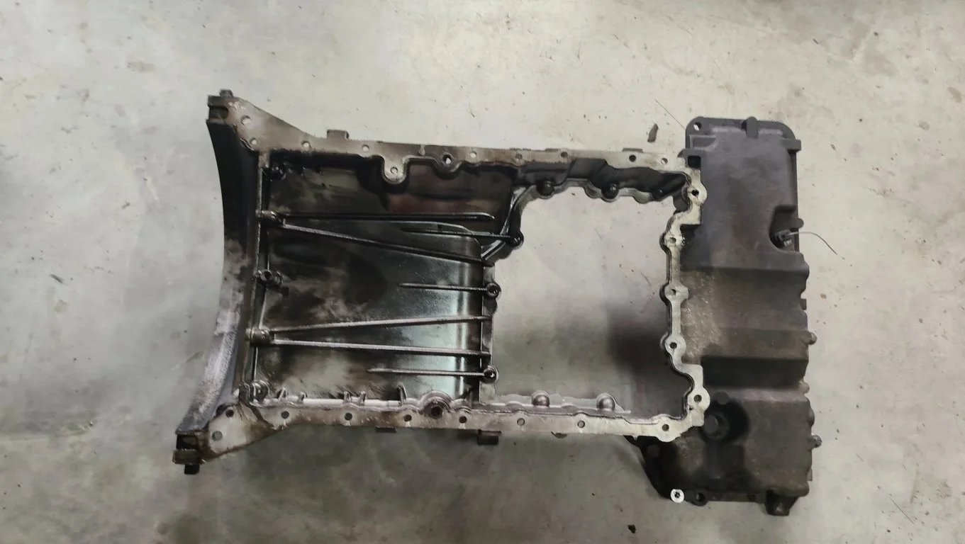 6420141502 A6420180140 A0011530332 OIL SUMP for MB