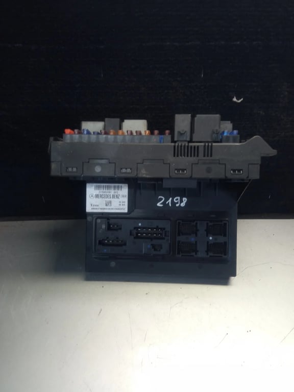 2115453101 Relay Control Fuse Box Module Unit for MB
