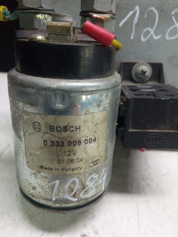 0333009004 Genuine Marcedes-Benz Sprinter Starter Solenoid