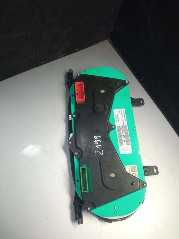 21670916 P8200467952 INSTRUMENT CLUSTER for RENAULT