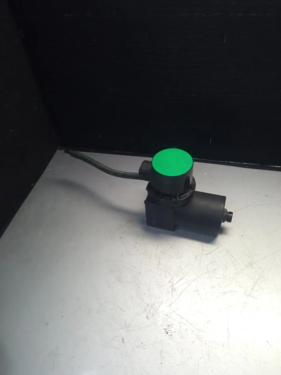443862257A VACUUM PUMP for VW