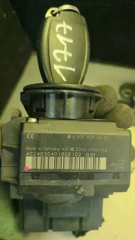 A6519000601 A9069003901 A0375456132 ECU for MB