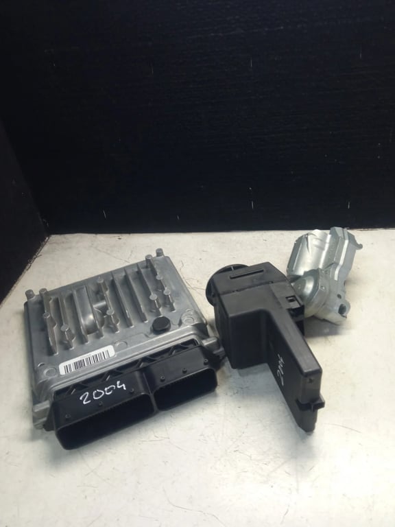 A6511501879 76786896 A6399007100 A0375456132 ECU for MB