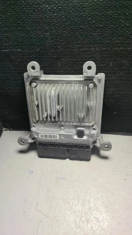 A6519005301 A6519013301 ECU for MB
