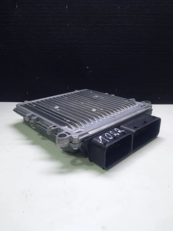 A6461500500 0281015923 1039S28923 ECU for MB