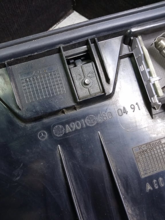 A9016800391 A9016800491 Mercedes Sprinter Glove box