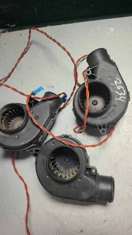 6395450095 3PCS MB COOLING MOTORS OF FUSE BOX