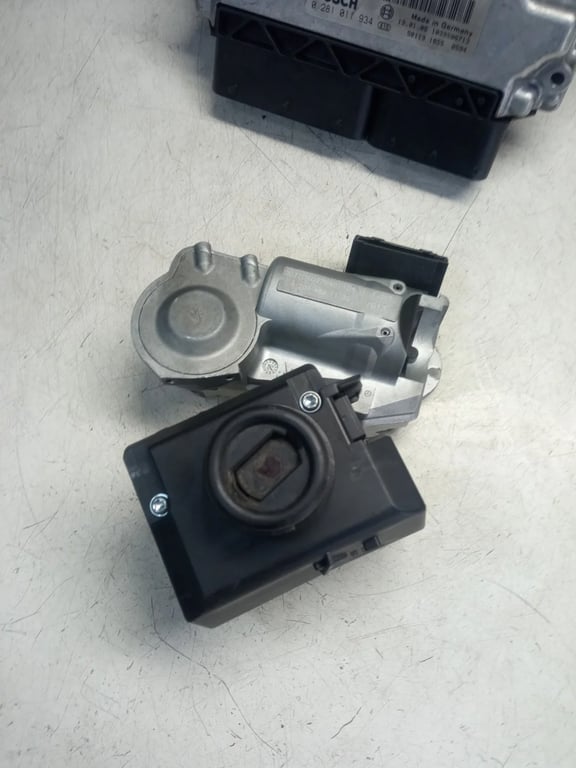 A6461503279 0281011934 2095452308 A2034621130 ECU for MB