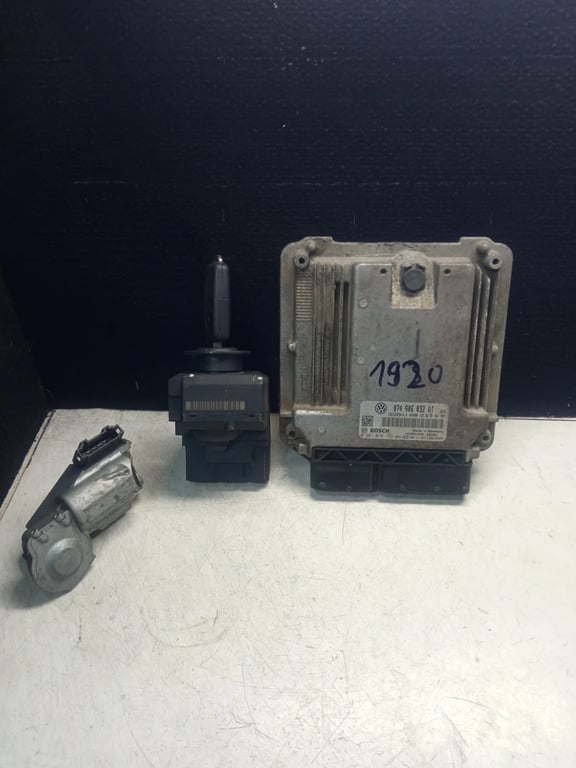 074906032AT 0281014133 HVW9065452608 ECU for VW