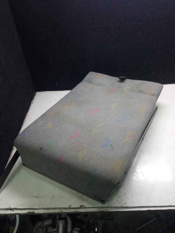 VW CRAFTER back seat arm rest with cup holders