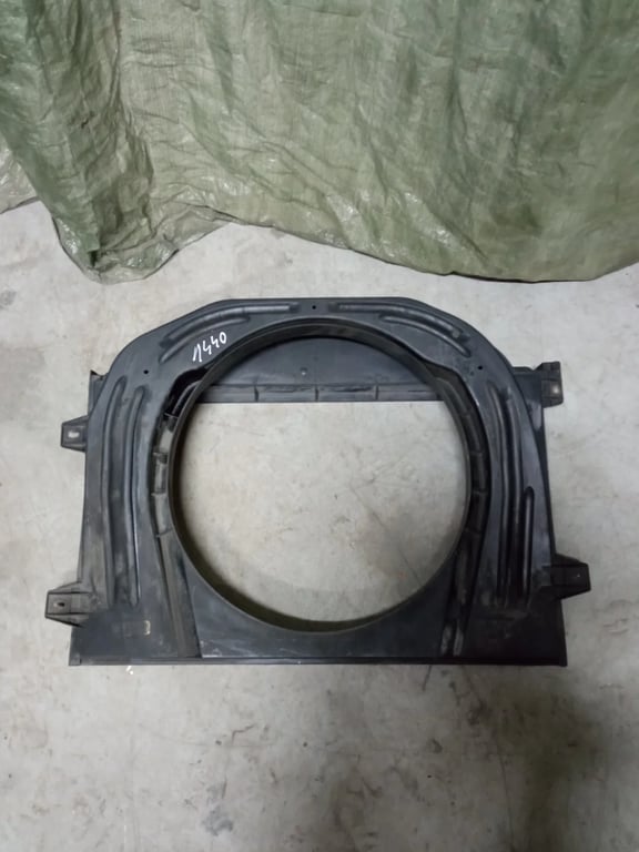 2D0121207C VW II LT 2003 Radiator cooling fan shroud cowling