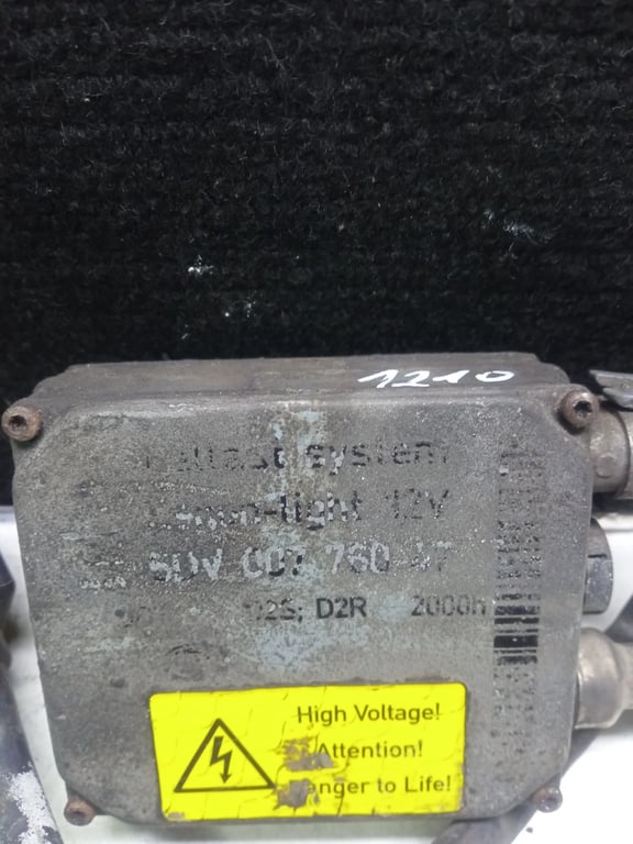 50V 00776047 1F4007893-14 XENON CONTROL UNIT AND SPOTLIGHT