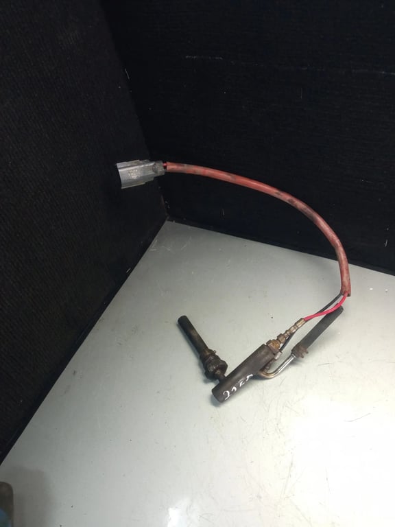 CC11-9T540-AG FUEL VAPOUR VALVE for FORD