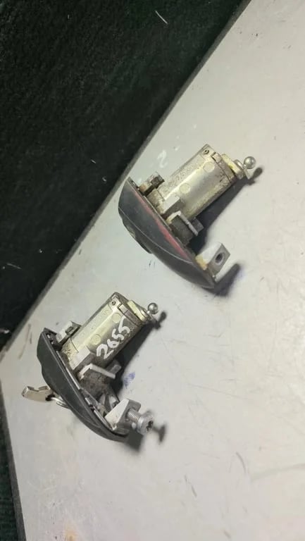 A9067600005 2 FRONT DOOR LOCKS FOR MB, VW