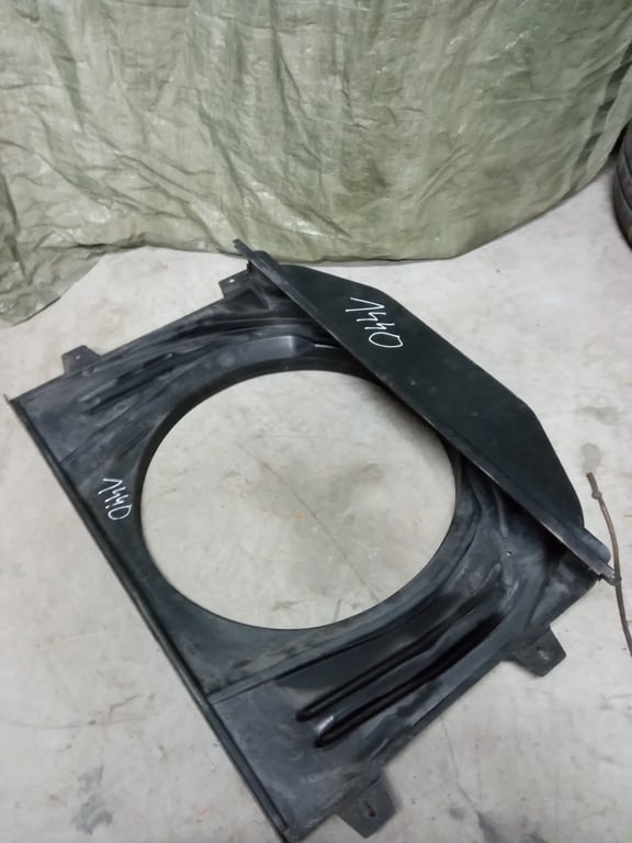 2D0121207C VW II LT 2003 Radiator cooling fan shroud cowling